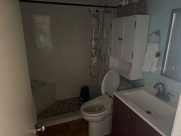 525 Manatee Court, FL