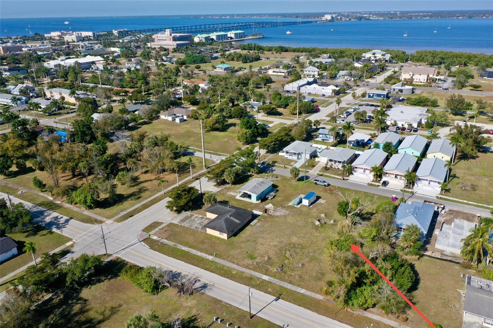 623 Fitzhugh Avenue, FL