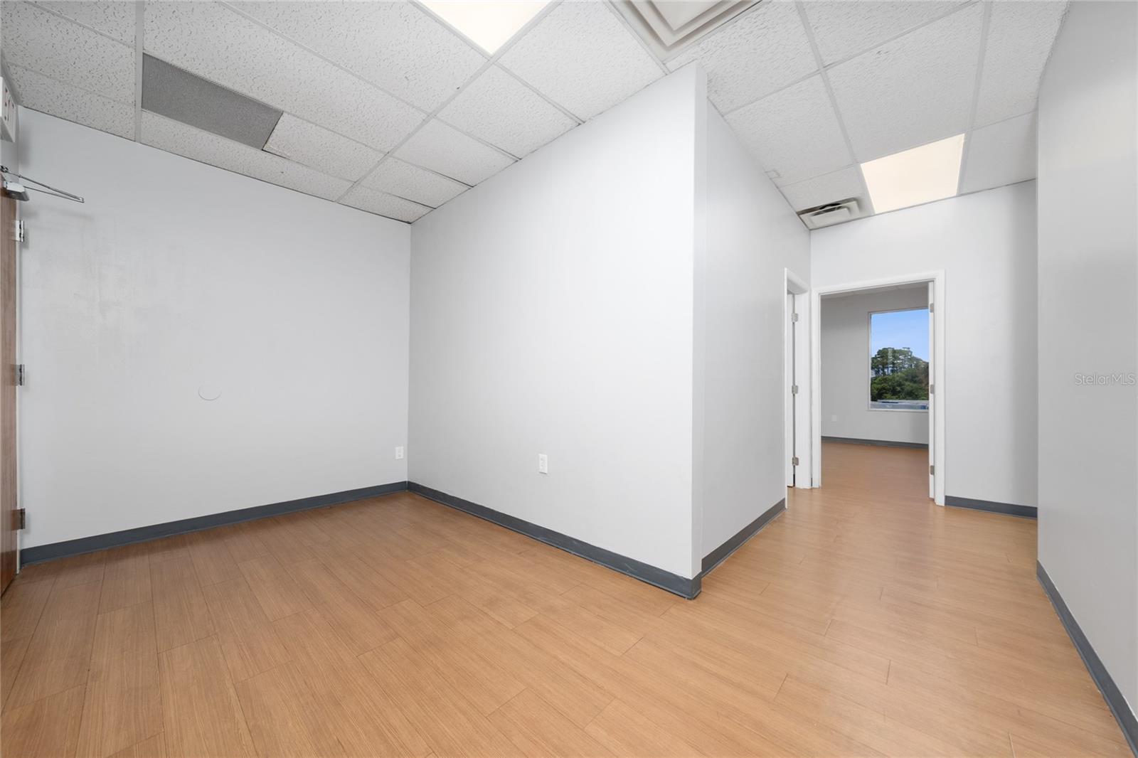7200 Lake Ellenor Drive, FL