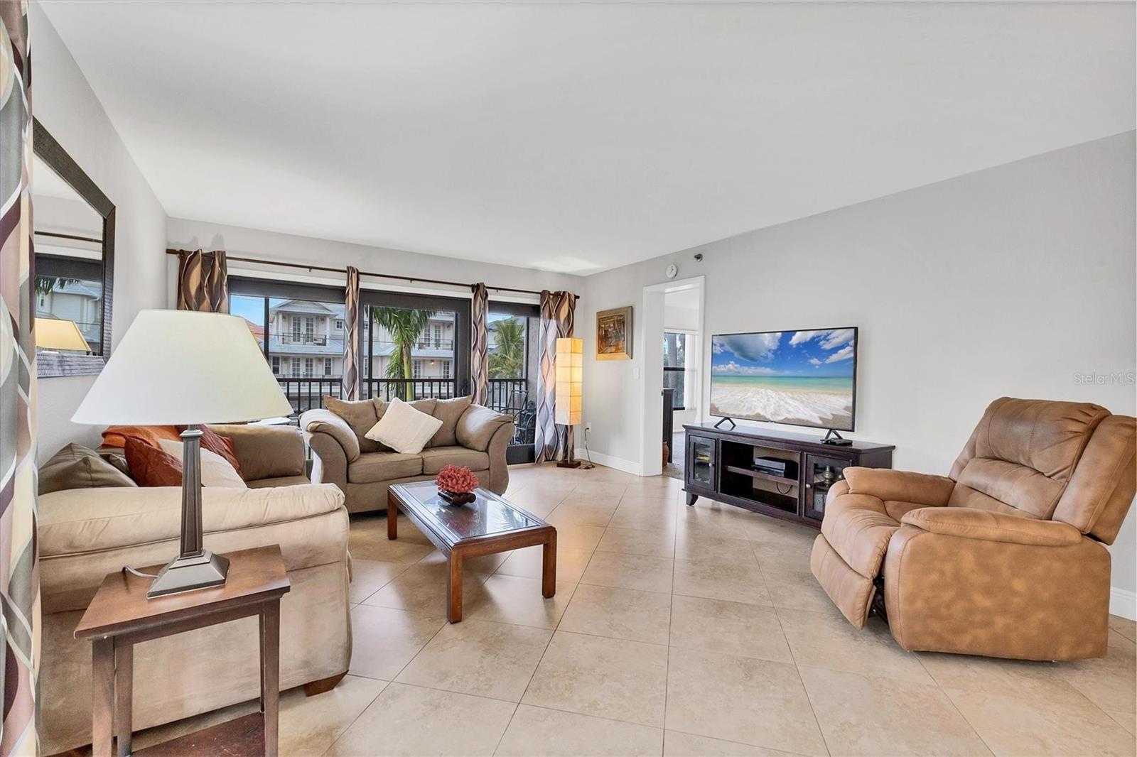 1001 Benjamin Franklin Drive, FL