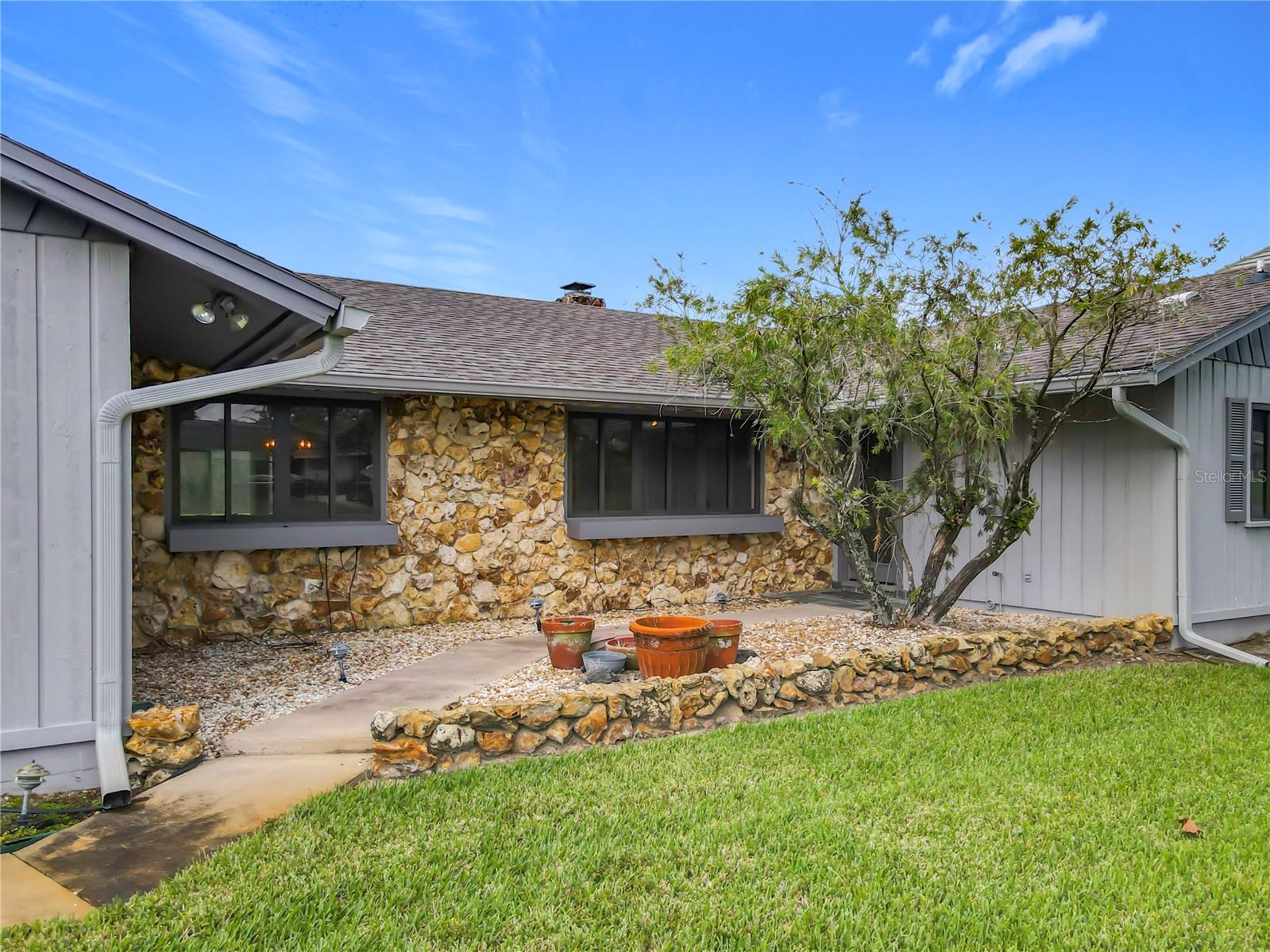 1066 Clubhouse Boulevard, FL