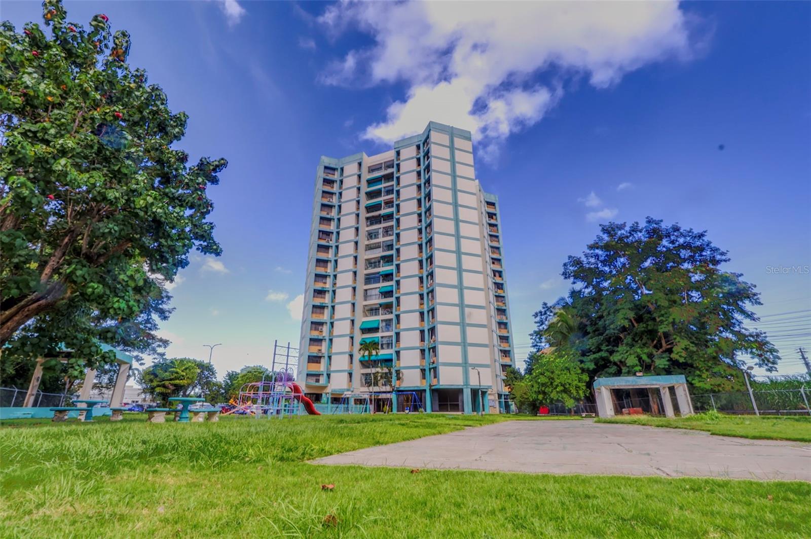 505 Condo. Torres De Carolina, PR