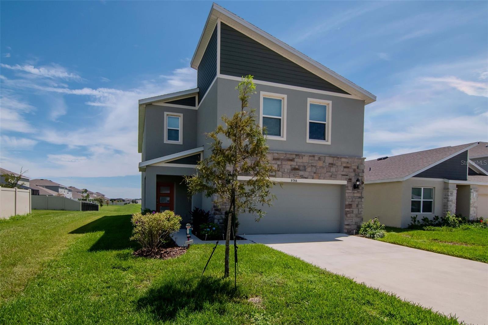 9744 Crescent Ray Drive, FL