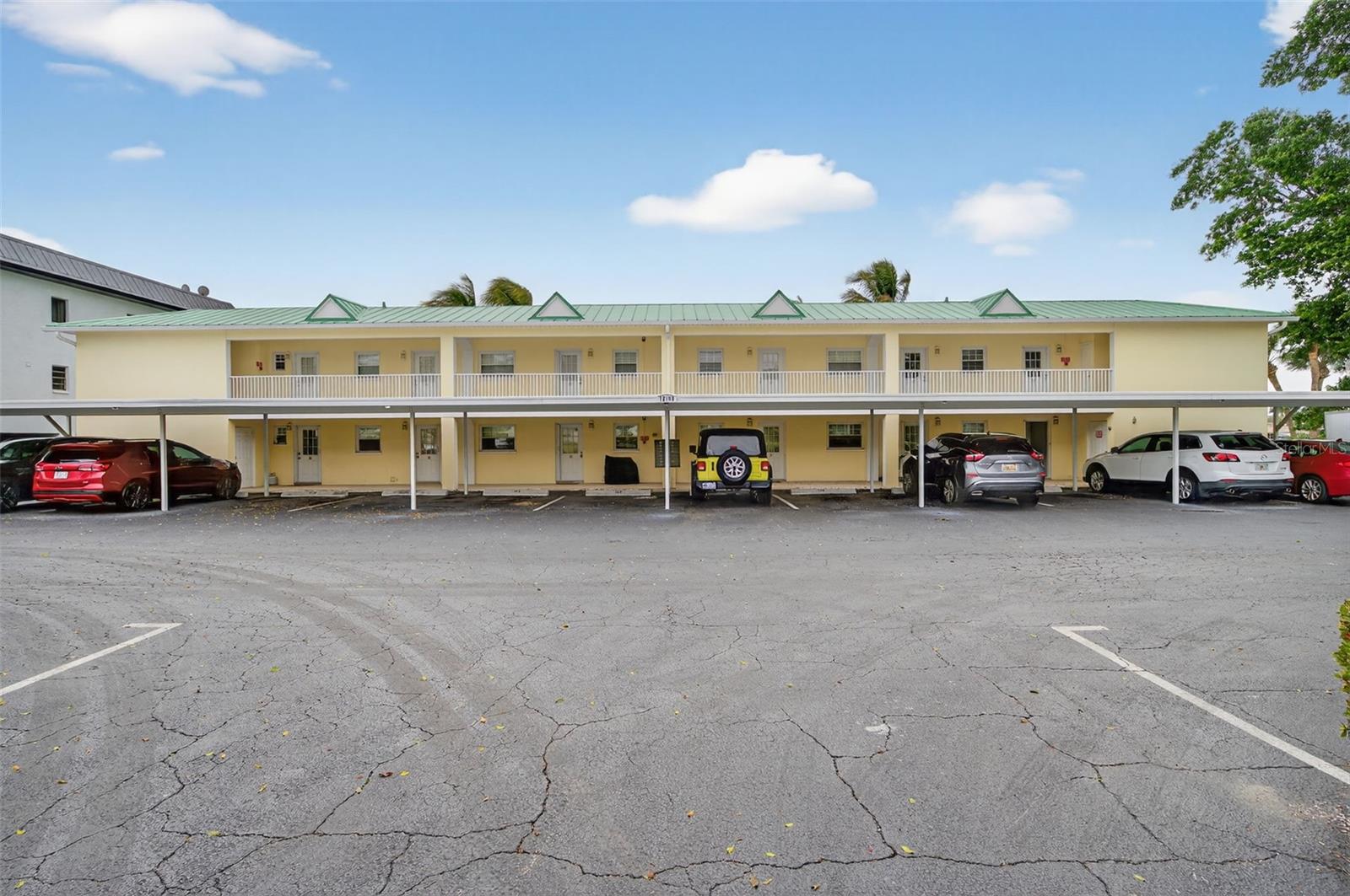 12100 Capri Circle, FL
