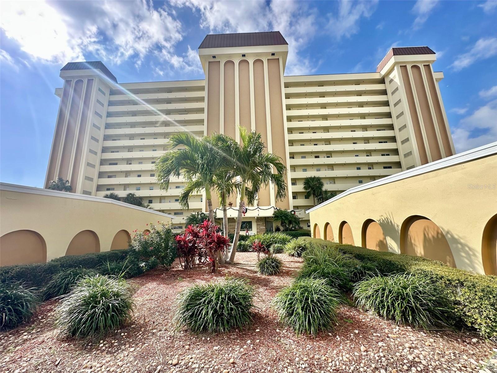 4550 Cove Circle, FL
