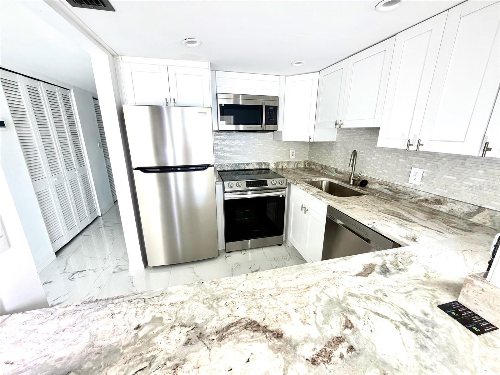 4550 Cove Circle, FL