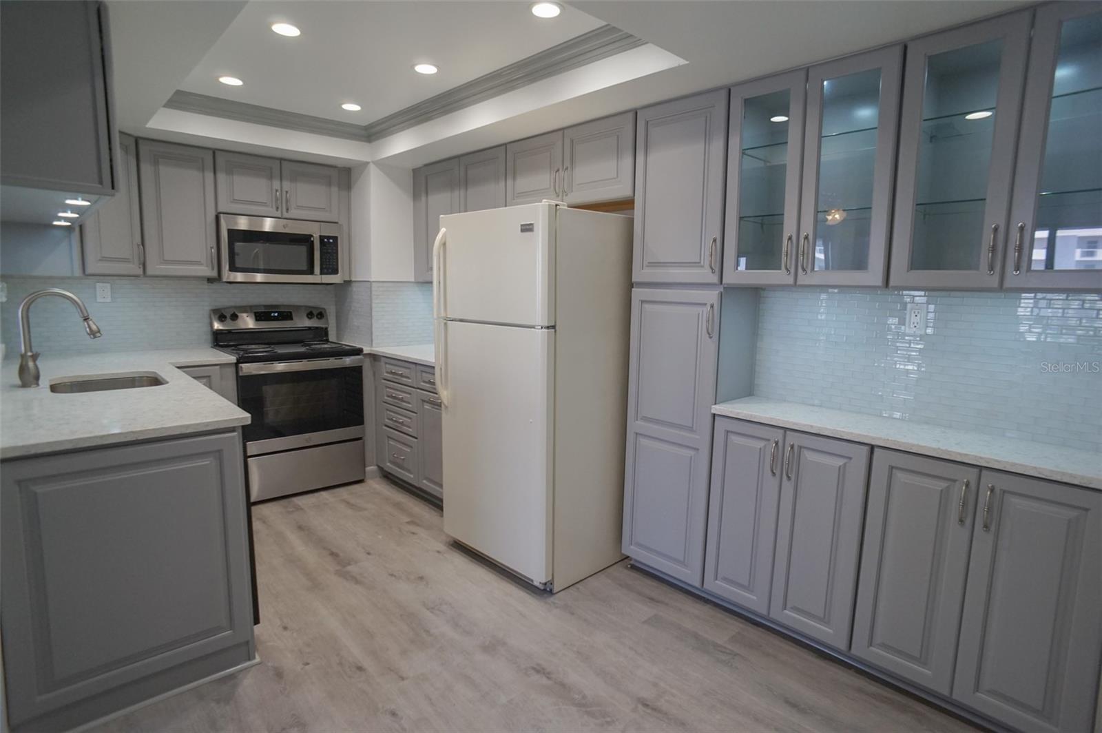 400 Island Way, FL