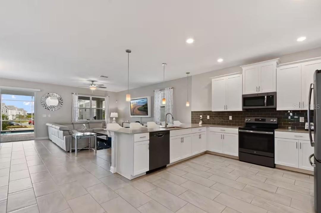 1545 Maidstone Court, FL