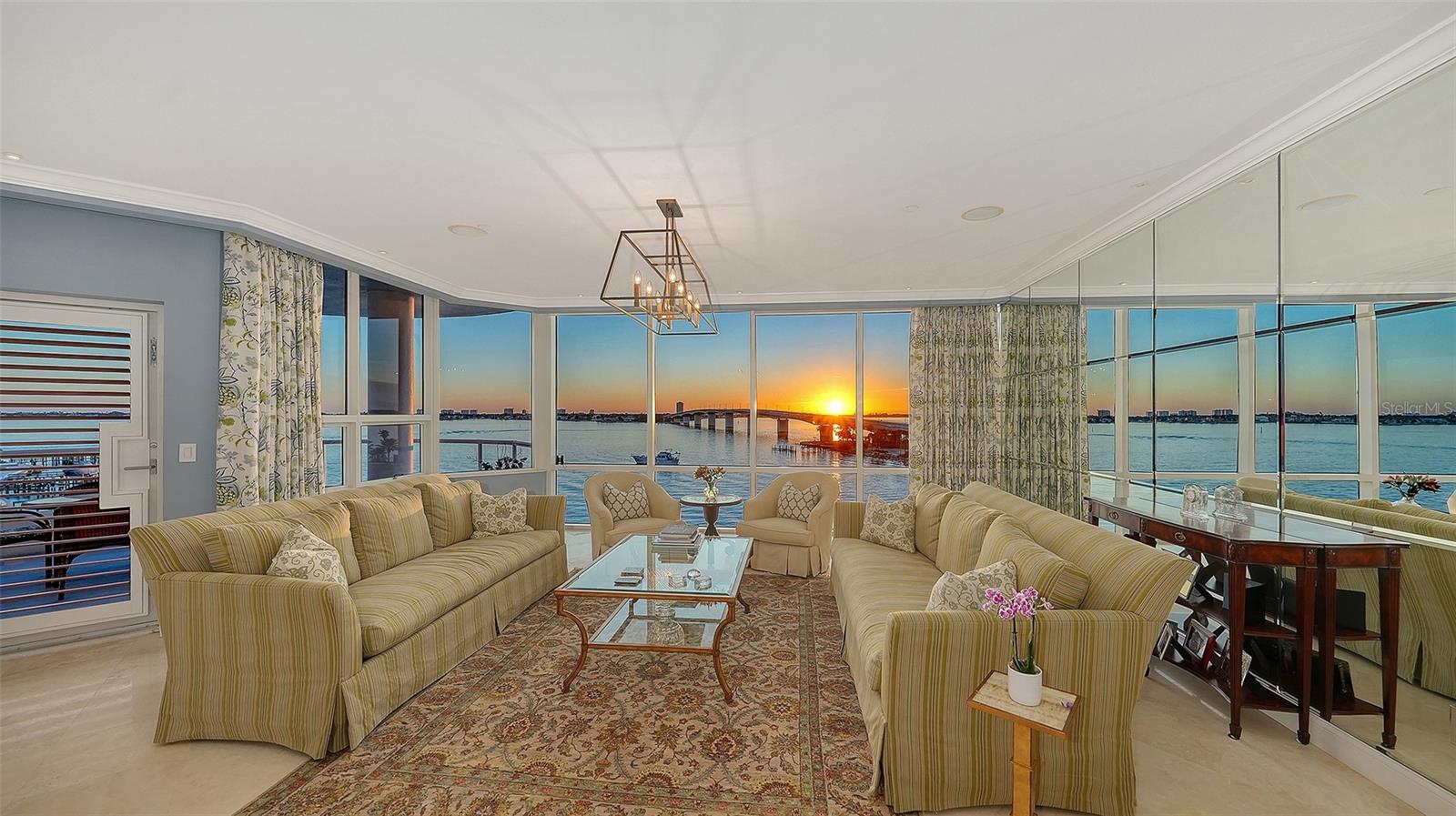 136 Golden Gate Point, FL