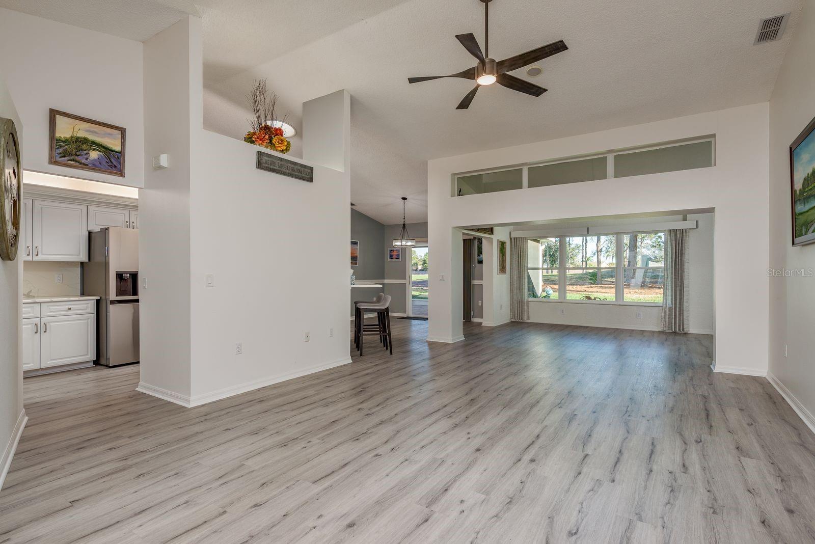9742 Oakwood Hills Court, FL