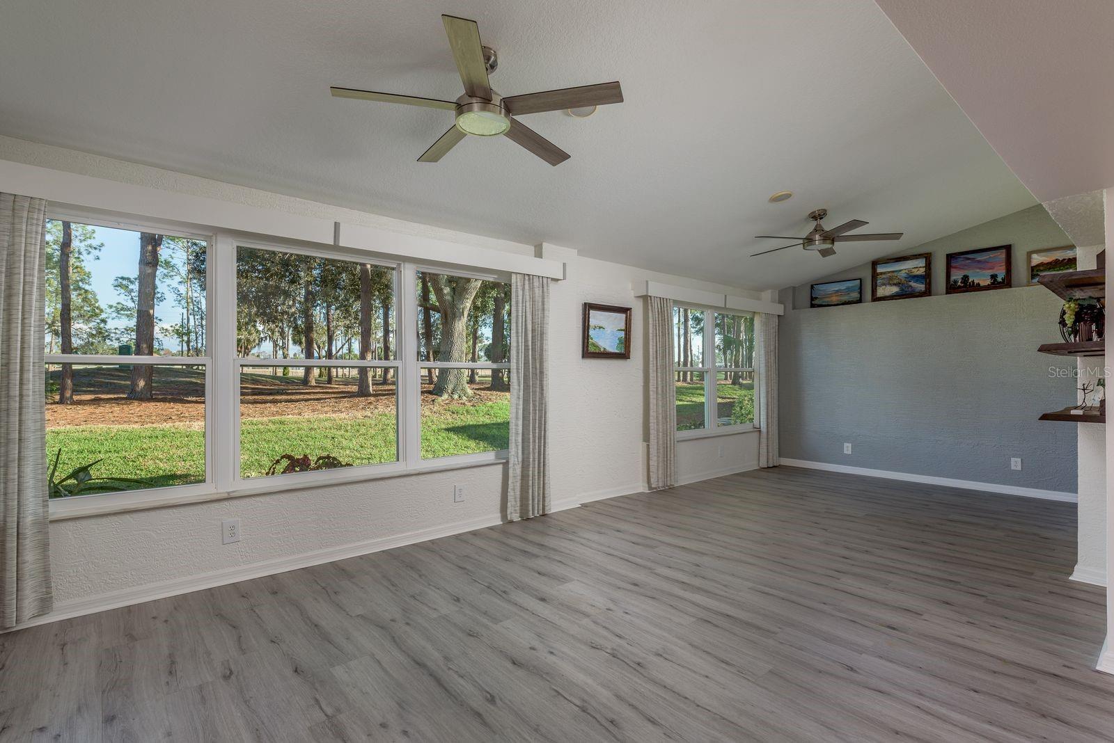 9742 Oakwood Hills Court, FL