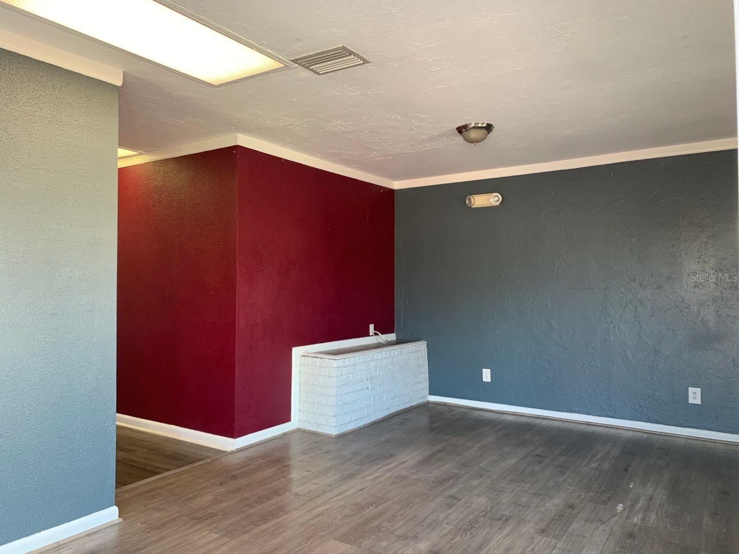 5702 Gulfport Boulevard, FL