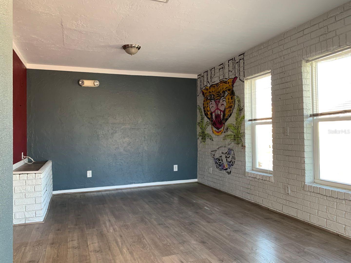 5702 Gulfport Boulevard, FL