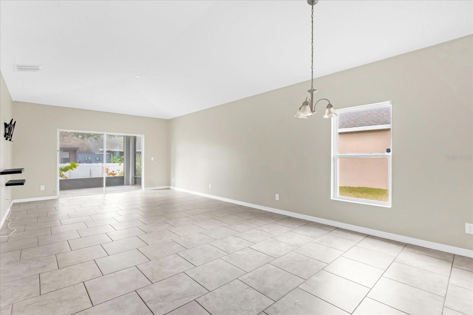 2751 Wadeview Loop, FL