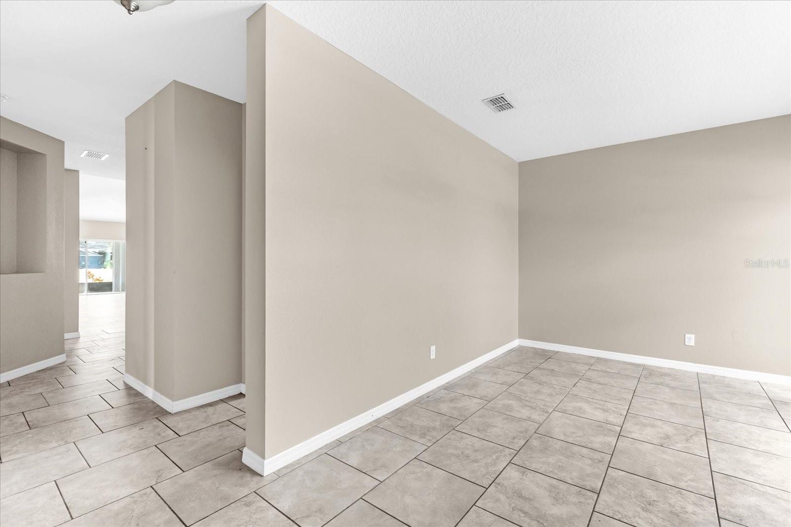 2751 Wadeview Loop, FL