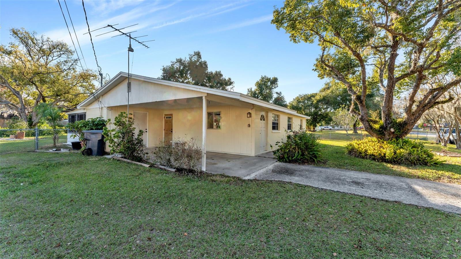 2632 Shadywood Place, FL
