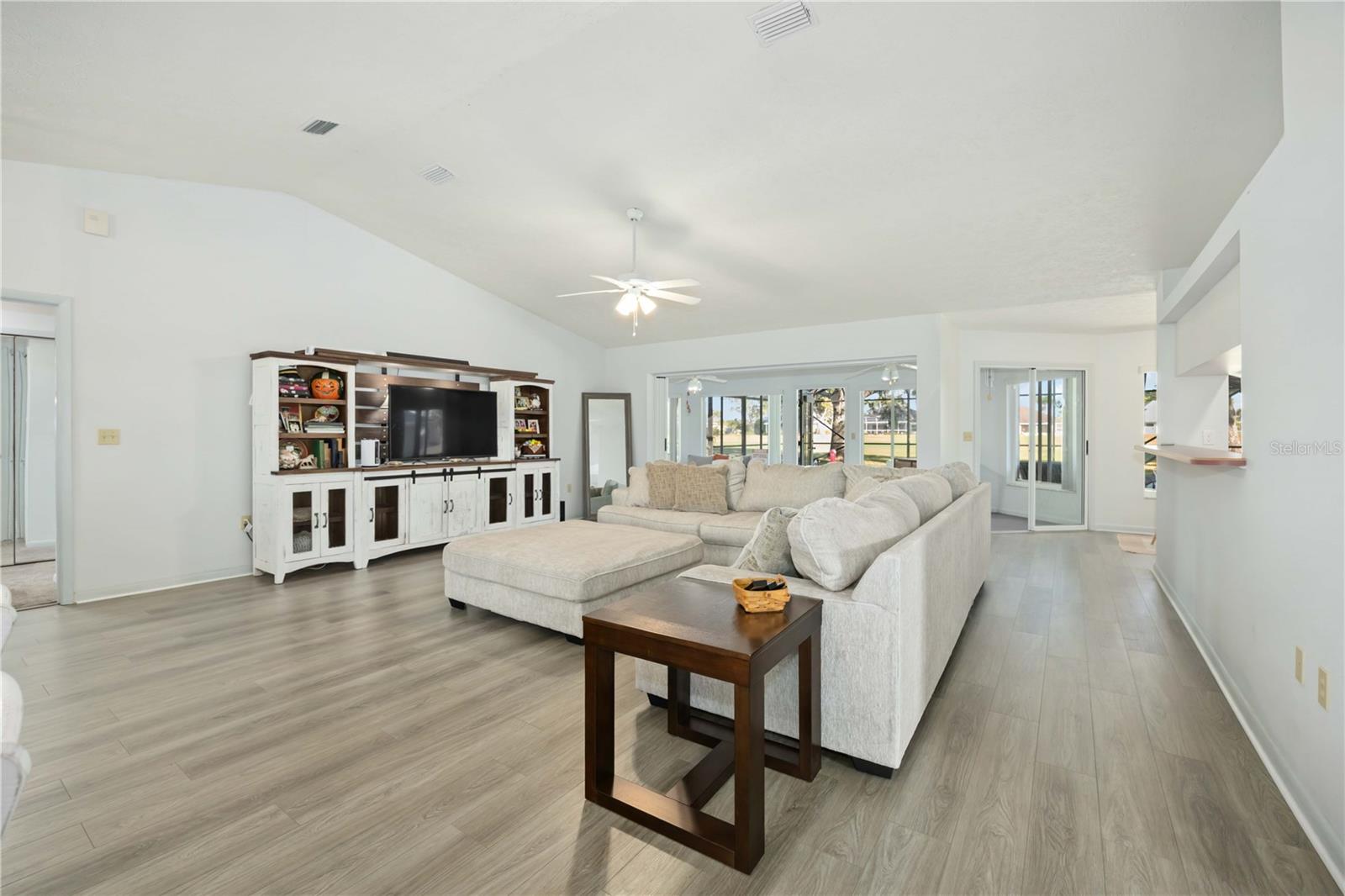 2926 Meadowood Lane, FL