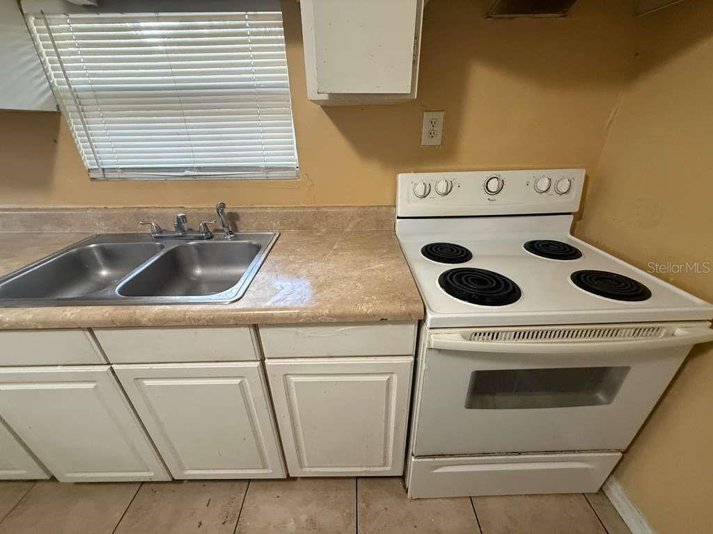 4638 America, FL