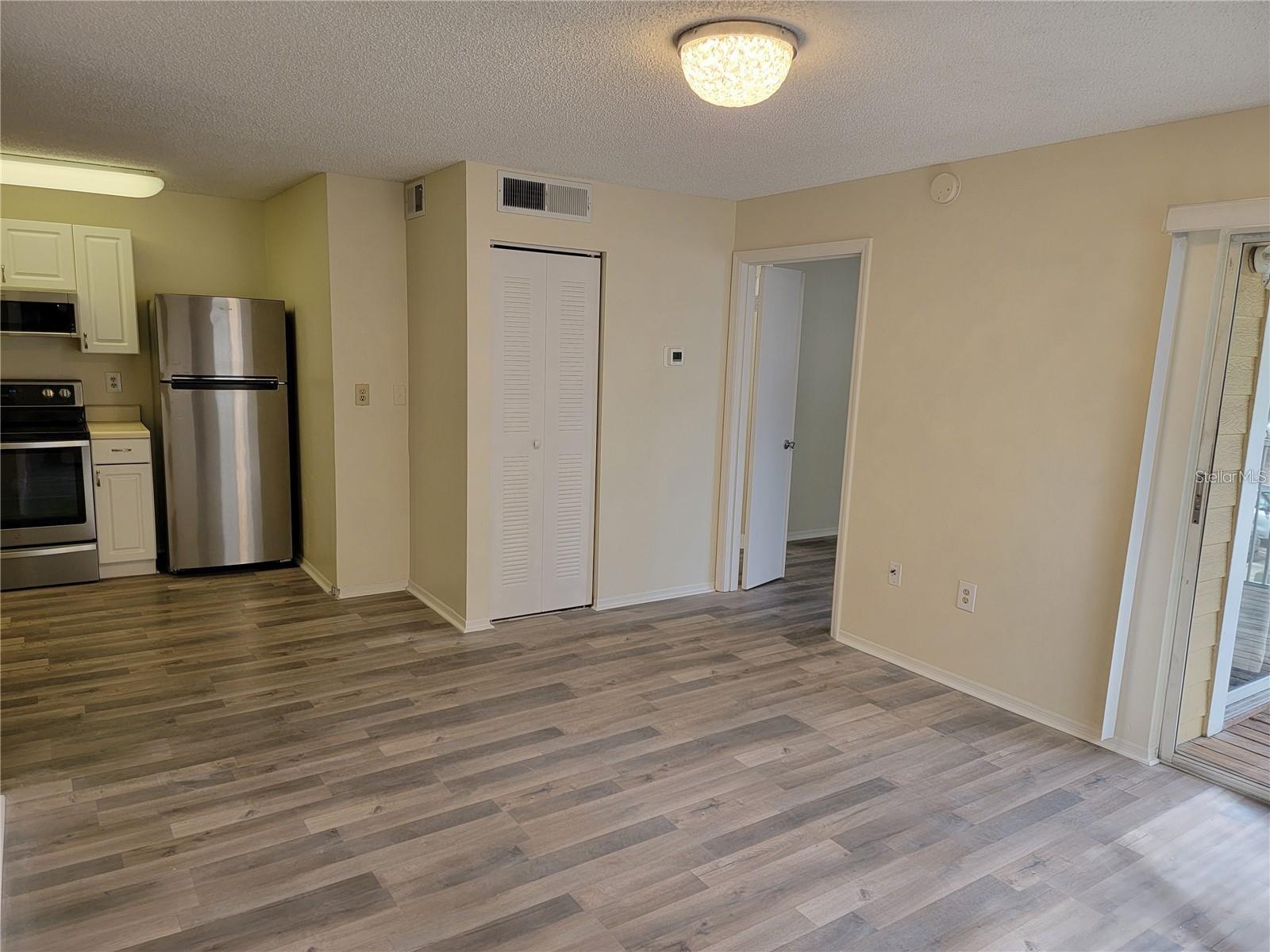 4211 Chatham Oak Court, FL
