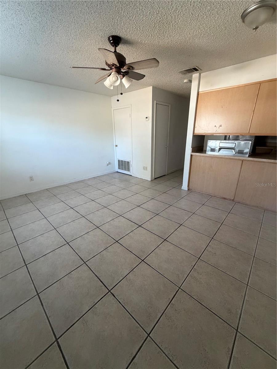 1 Lake Villa Way, FL