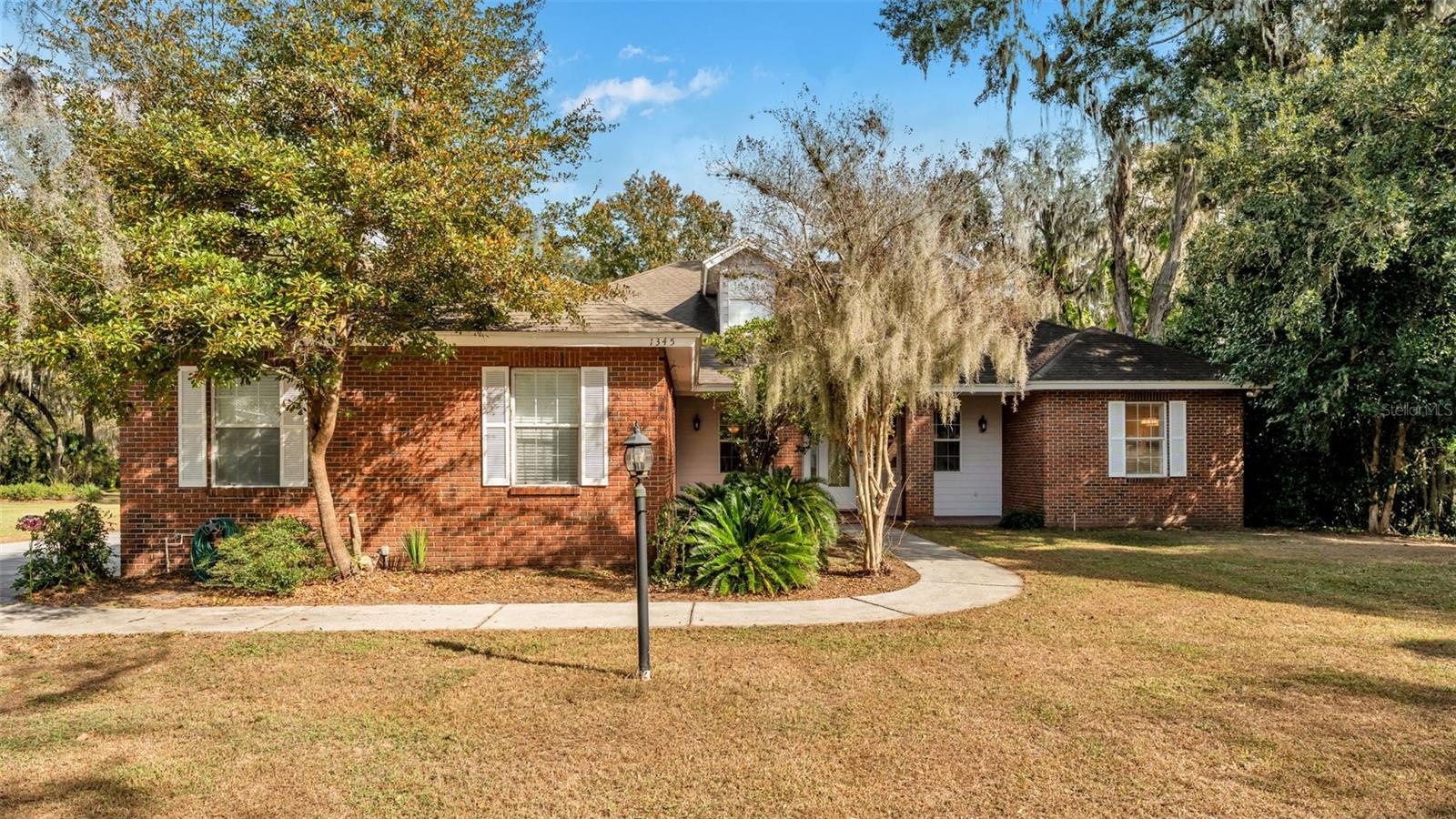 1345 Longoak Dr Drive, FL