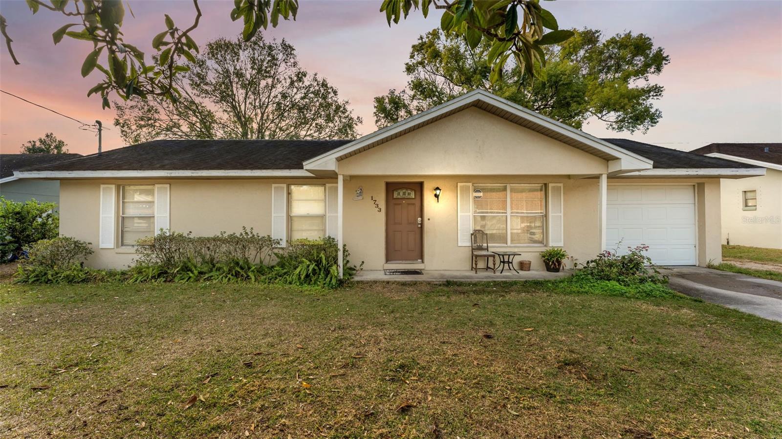 1733 Sandalwood Circle, FL
