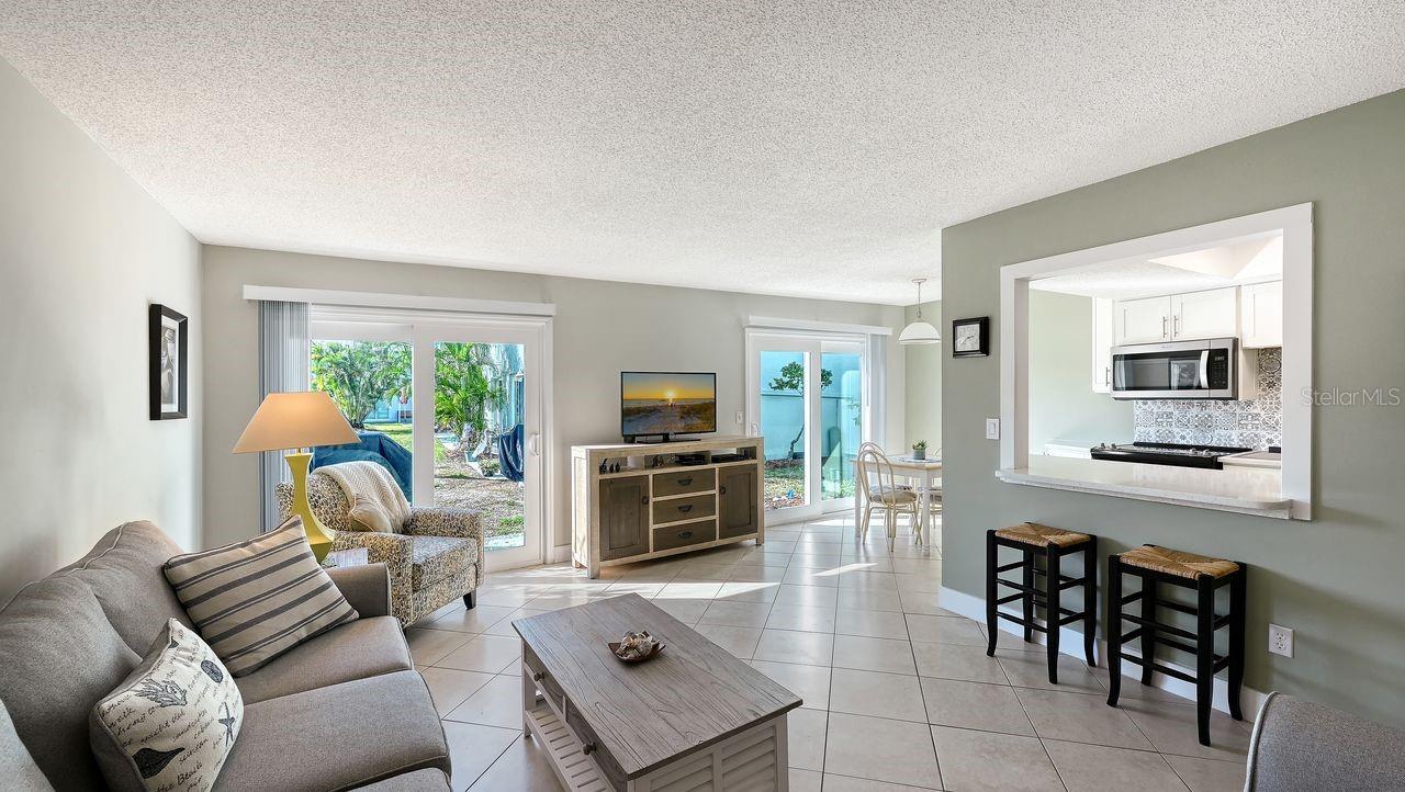 10125 Manatee Avenue, FL