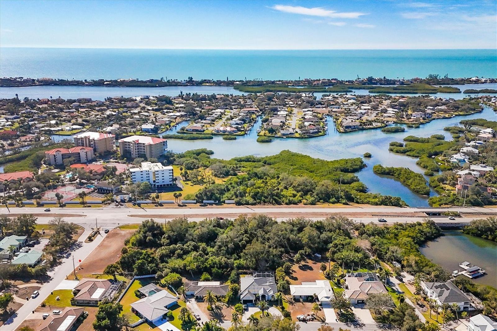 2099 Tamiami Trail, FL