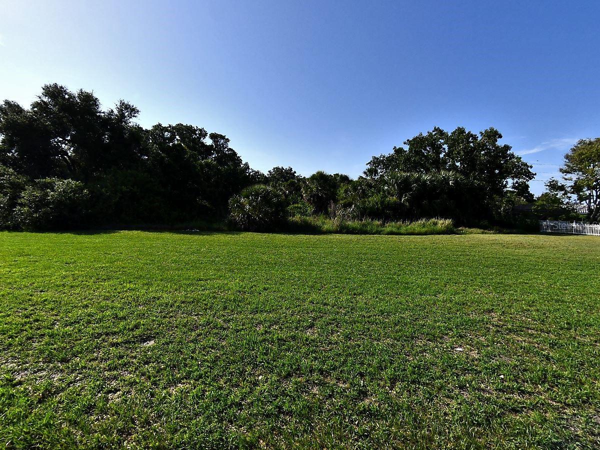 2099 Tamiami Trail, FL