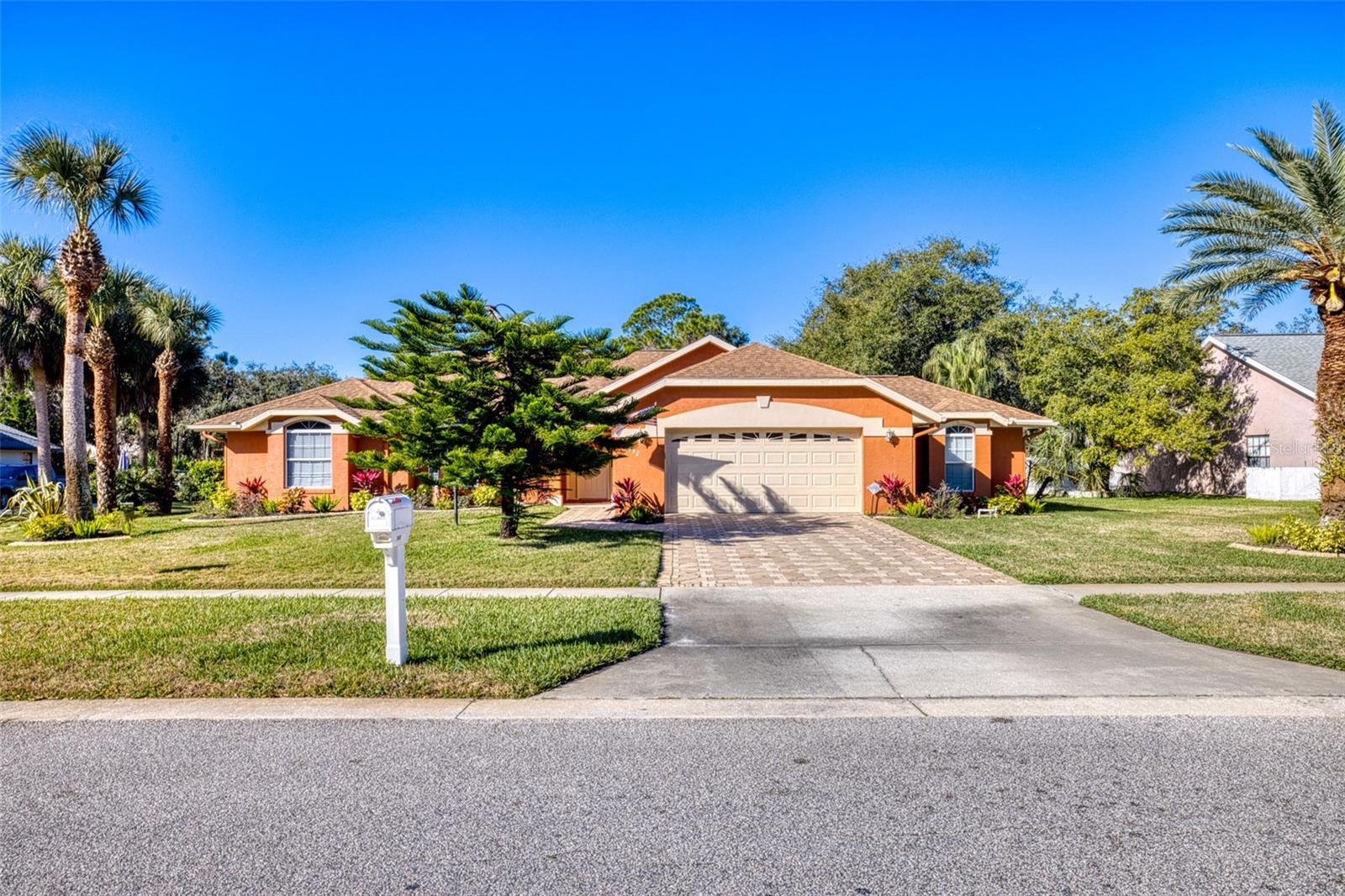 5950 Broken Bow Lane, FL