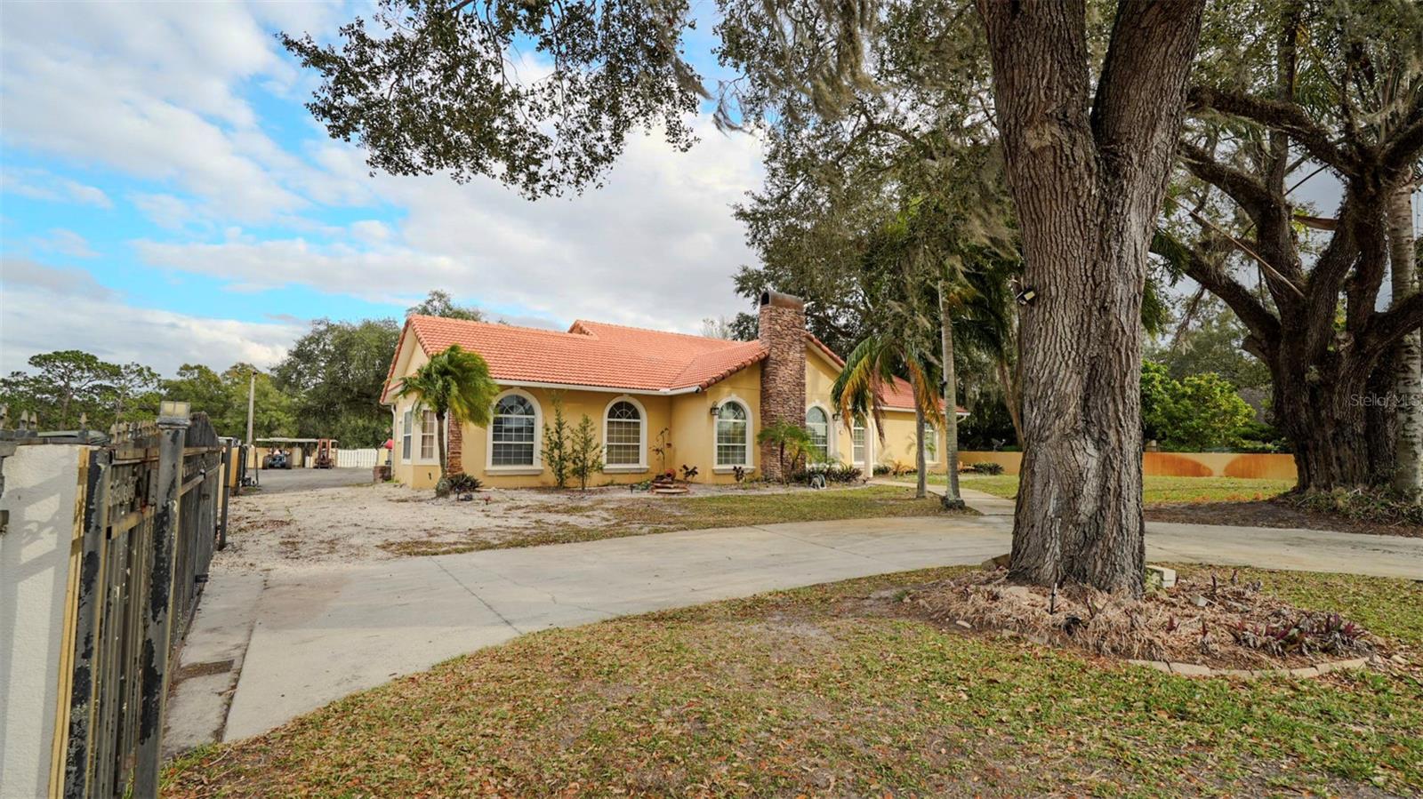 14117 Boggy Creek Road, FL