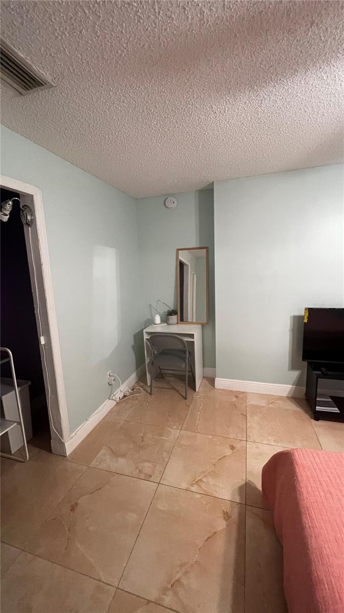 111 Cuautla Way, FL