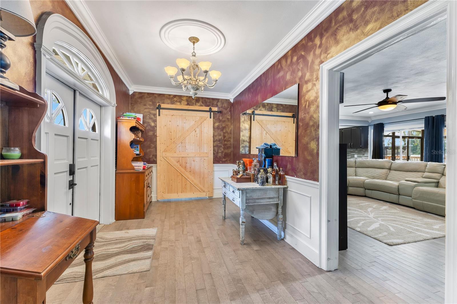 811 Fairlington Drive, FL