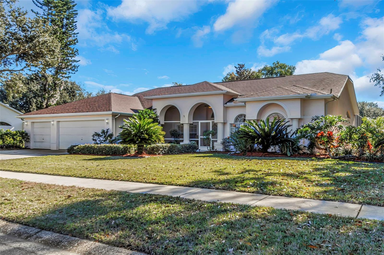 1518 Fishing Lake Drive, FL