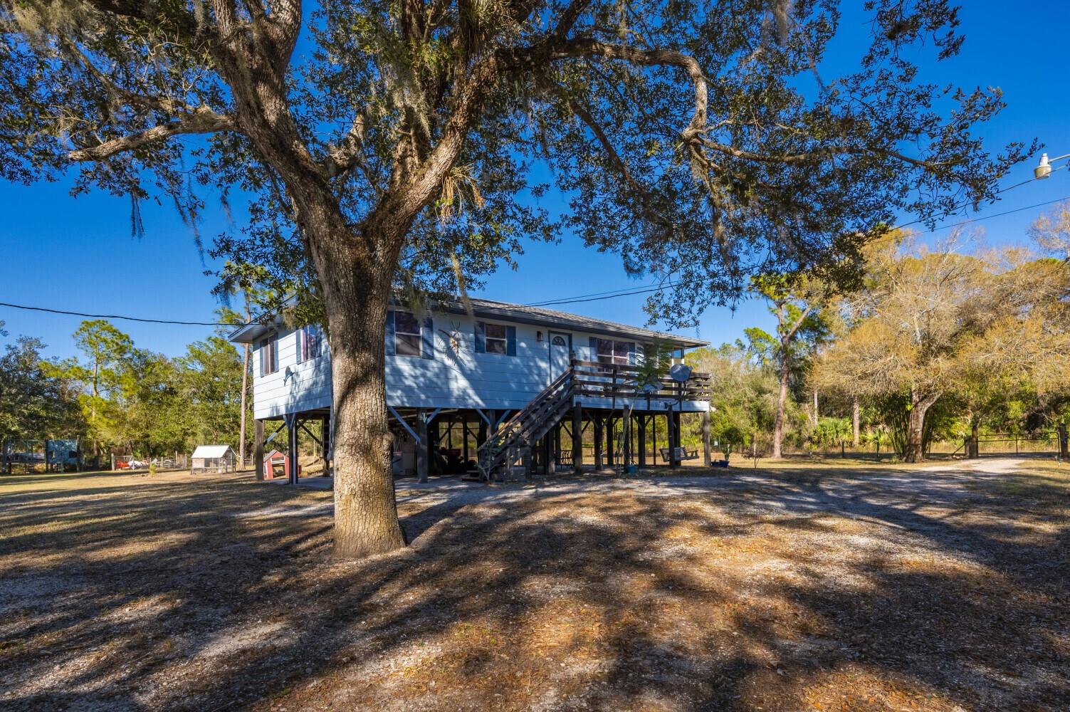 2207 Blossom Avenue, FL