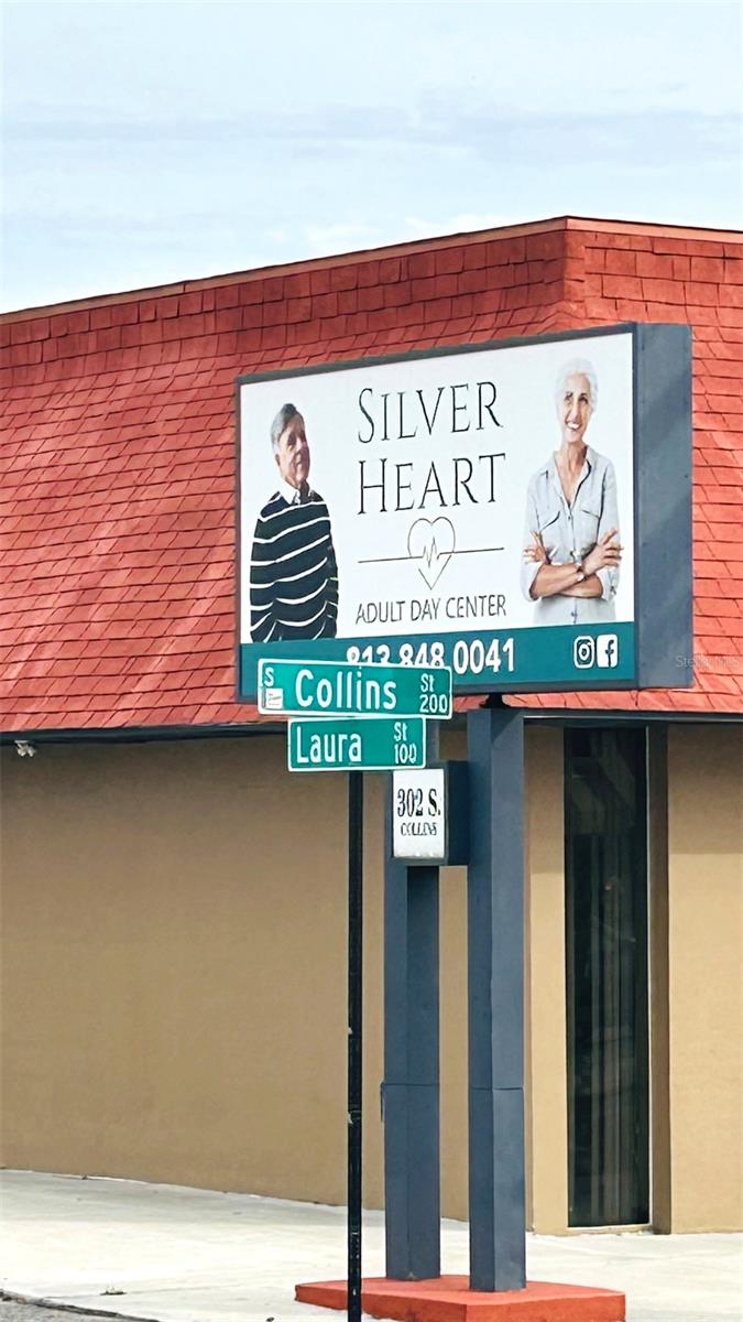 302 Collins Street, FL