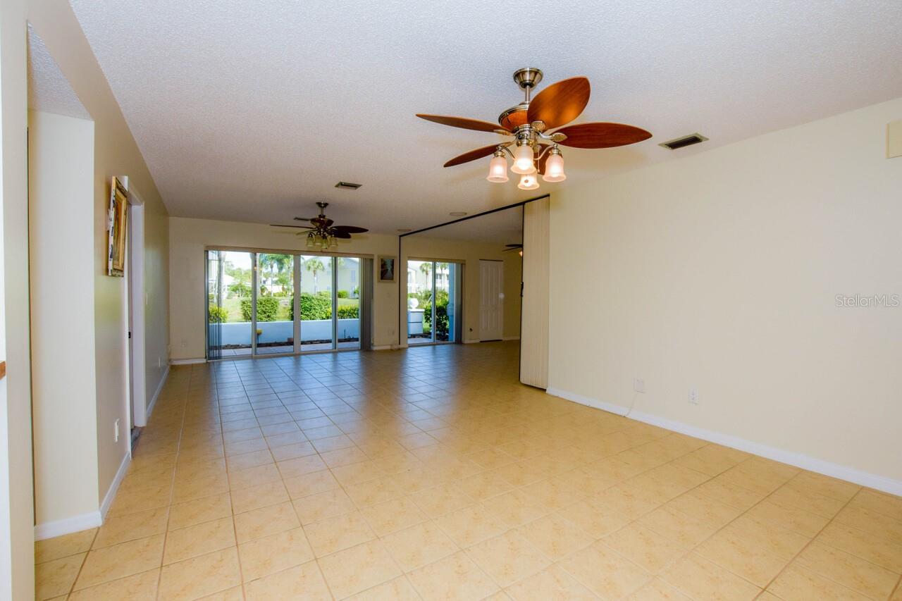 437 Wexford Circle, FL