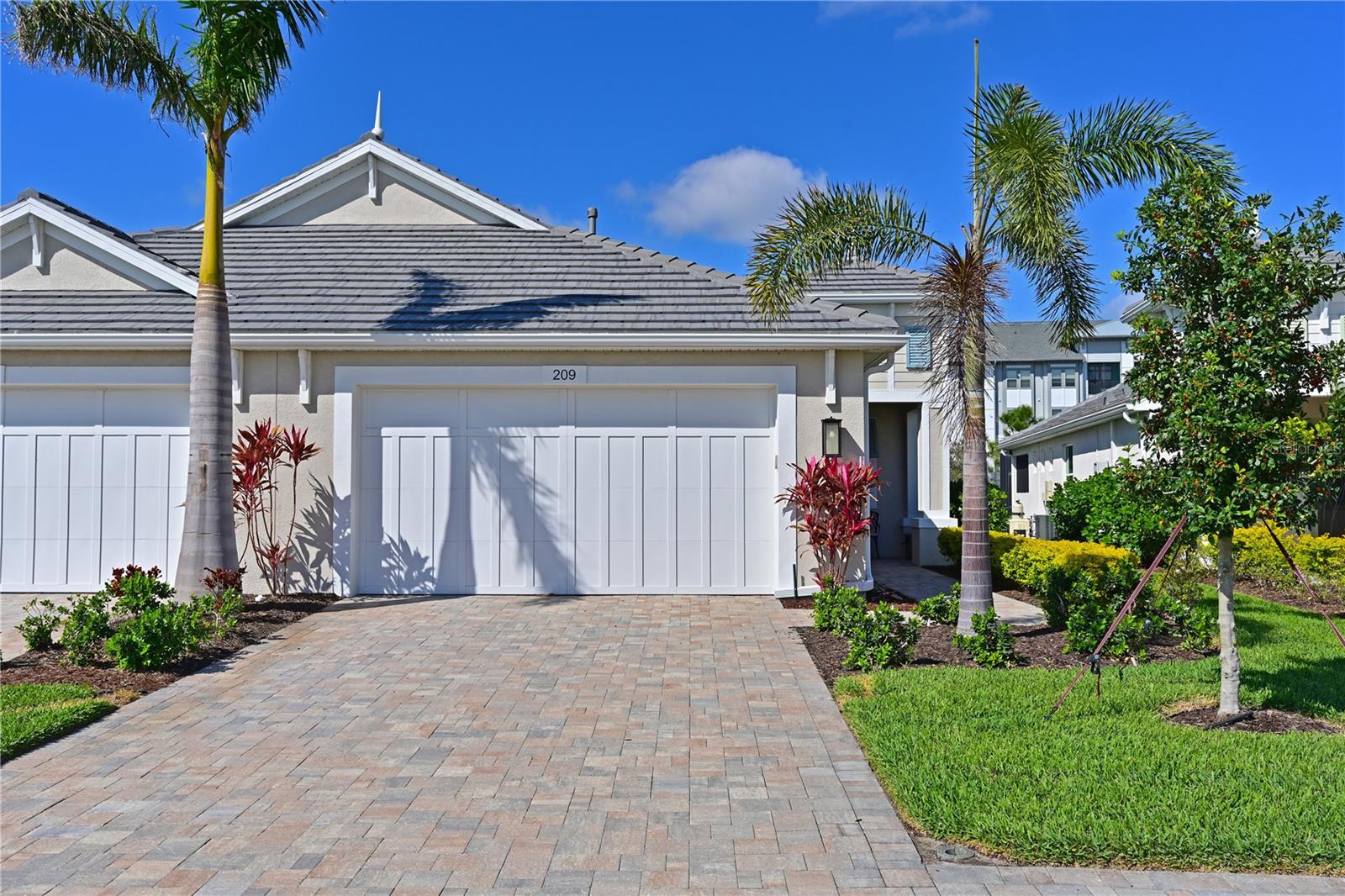209 Okeeffe Circle, FL
