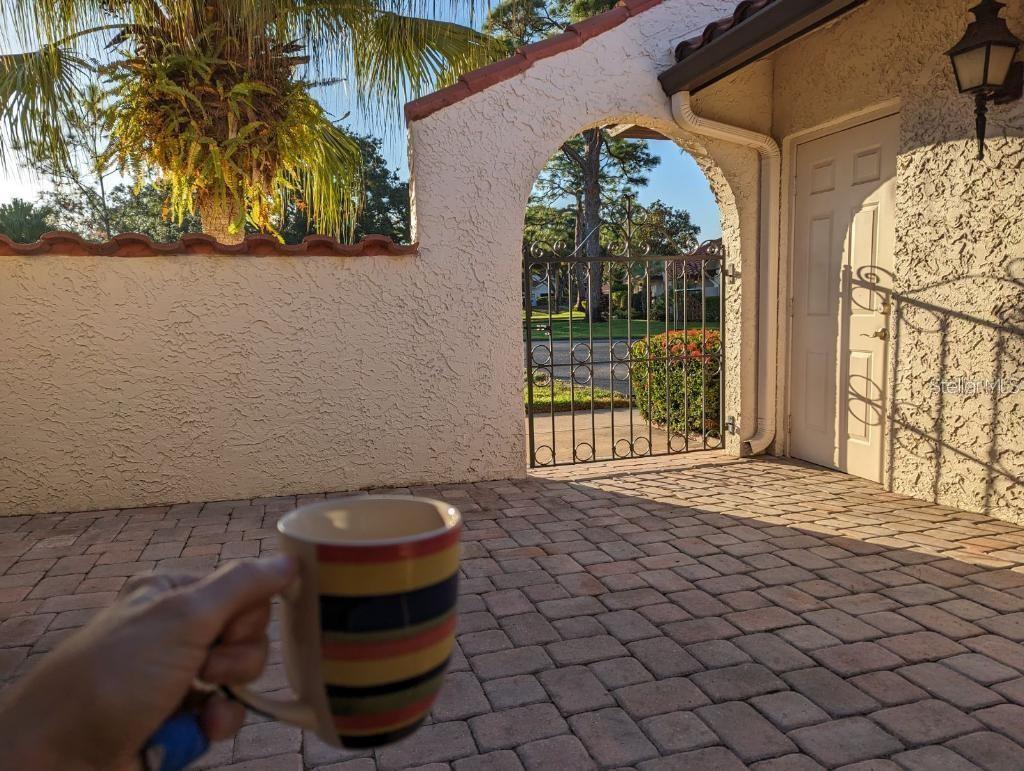 5581 Golf Pointe Drive, FL