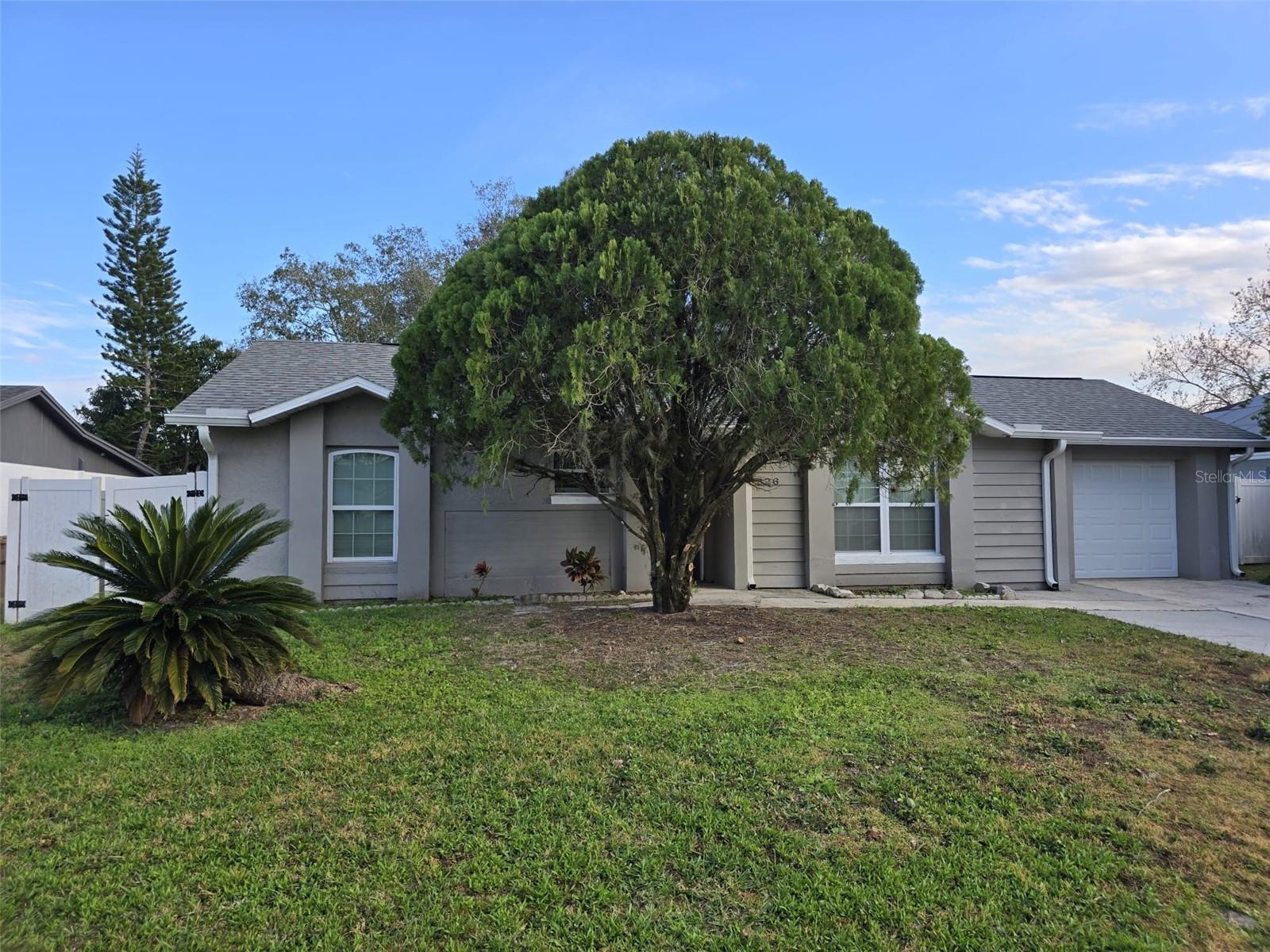 326 Colonade Court, FL