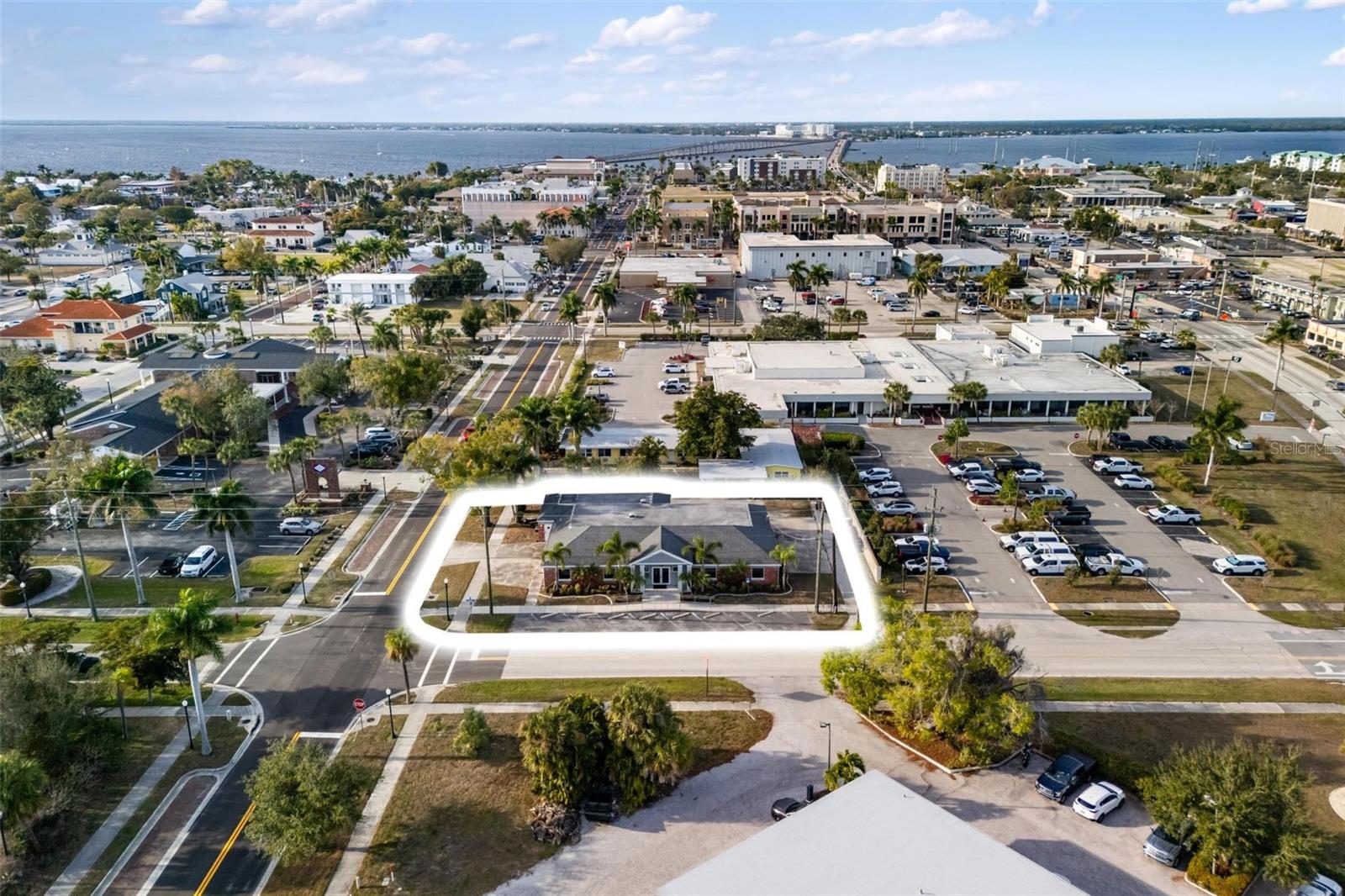 128 Charlotte Avenue, FL