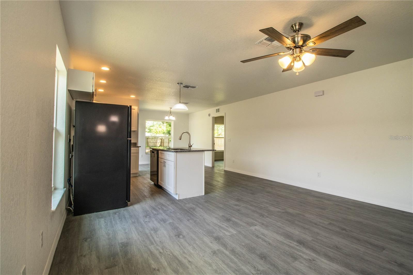 1437 Amos Avenue, FL