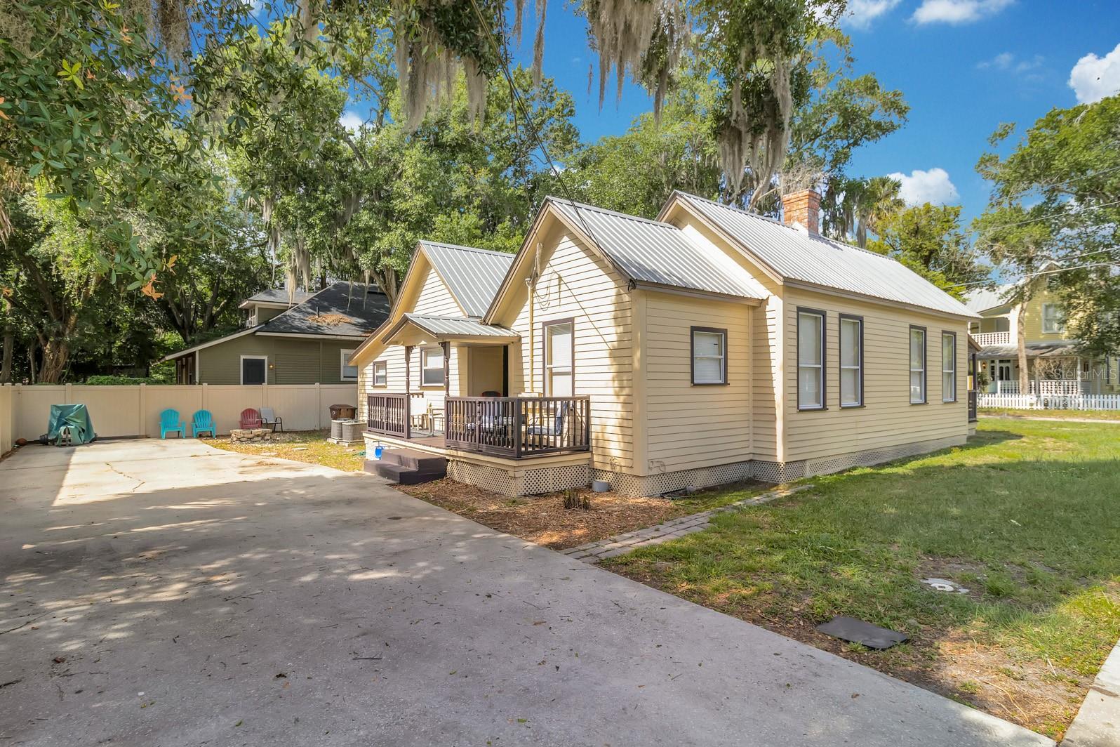 21 Beaumont Avenue, FL