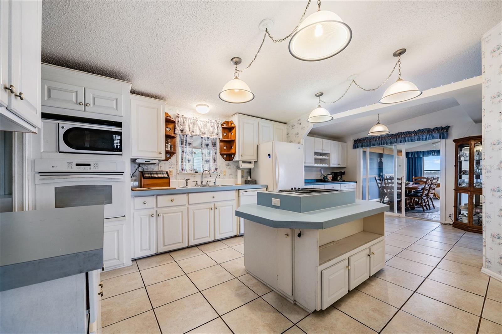 6827 Lake Henry Drive, FL