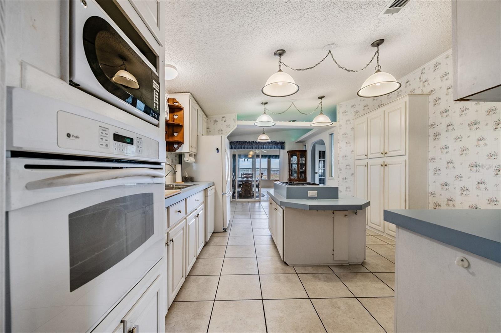 6827 Lake Henry Drive, FL