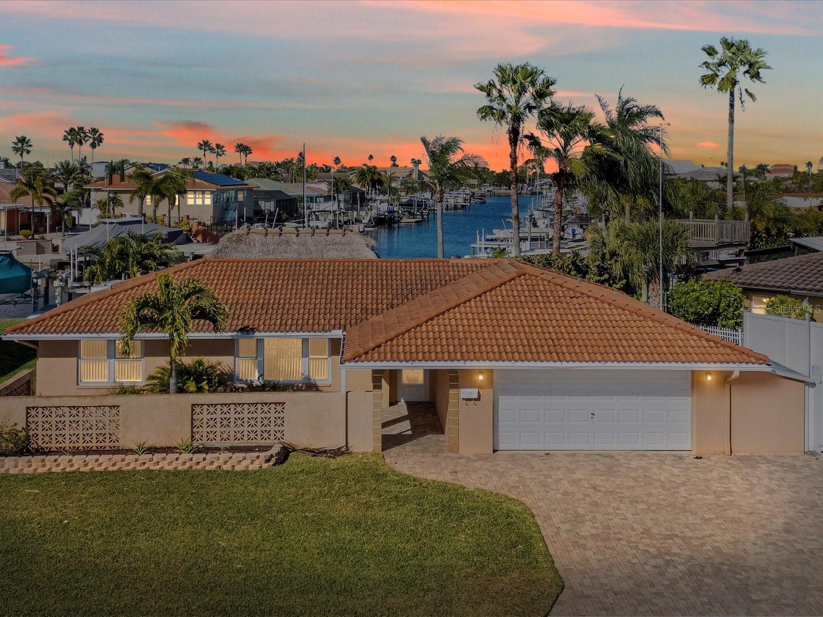 4941 Galleon Court, FL