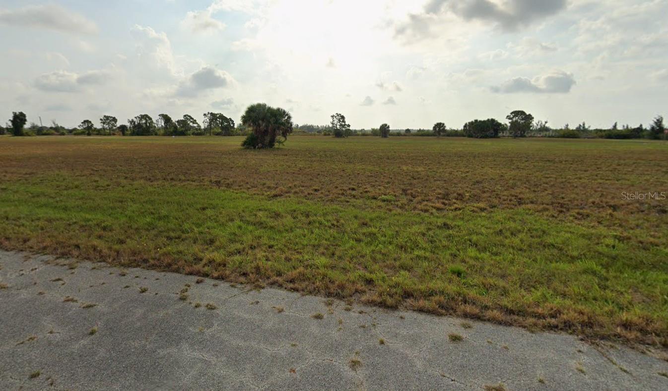 24 Chinaberry Way, FL