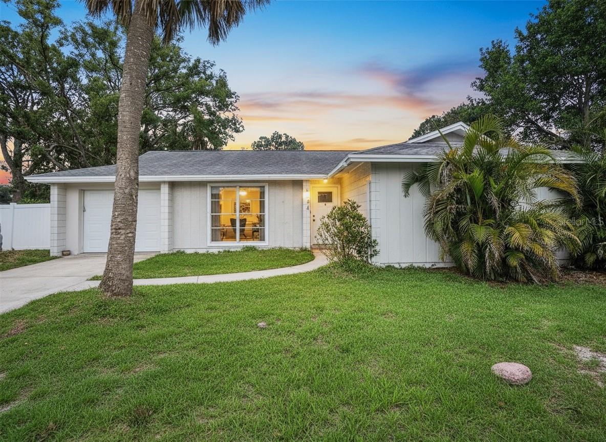 7004 Lambright Court, FL
