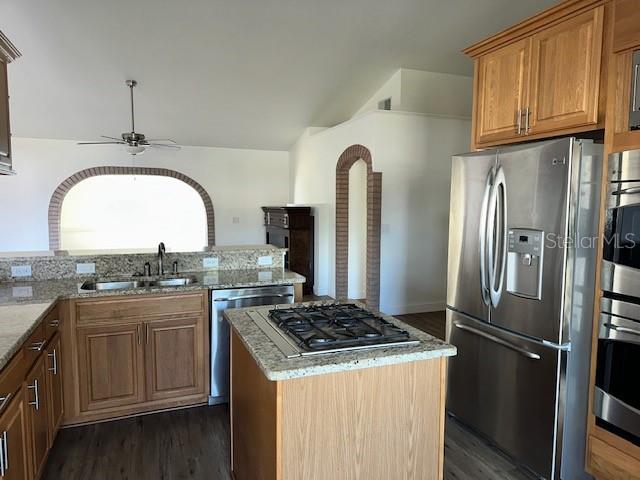 233 Via Del Sol Drive, FL