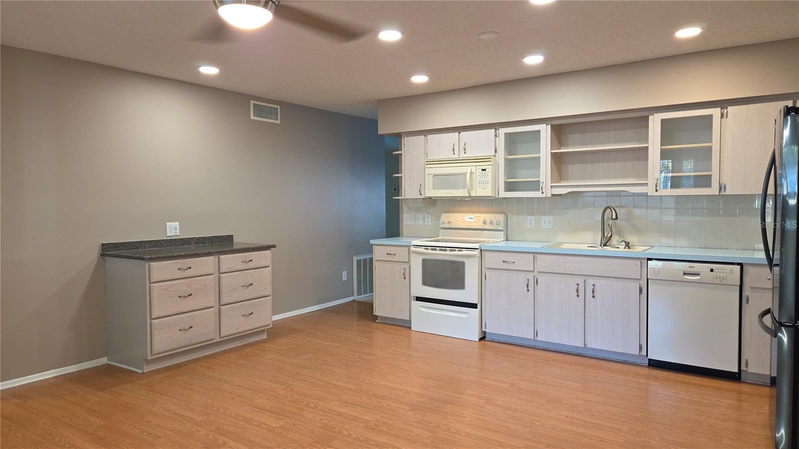 2229 Americus Boulevard, FL